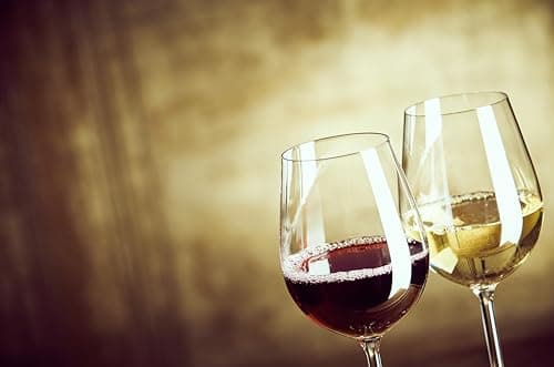 4-Piece European All-Purpose Wine Glass Set | Sheer Rim | 100% Lead-Free Crystalline | Perfect for White & Red Wine | Di