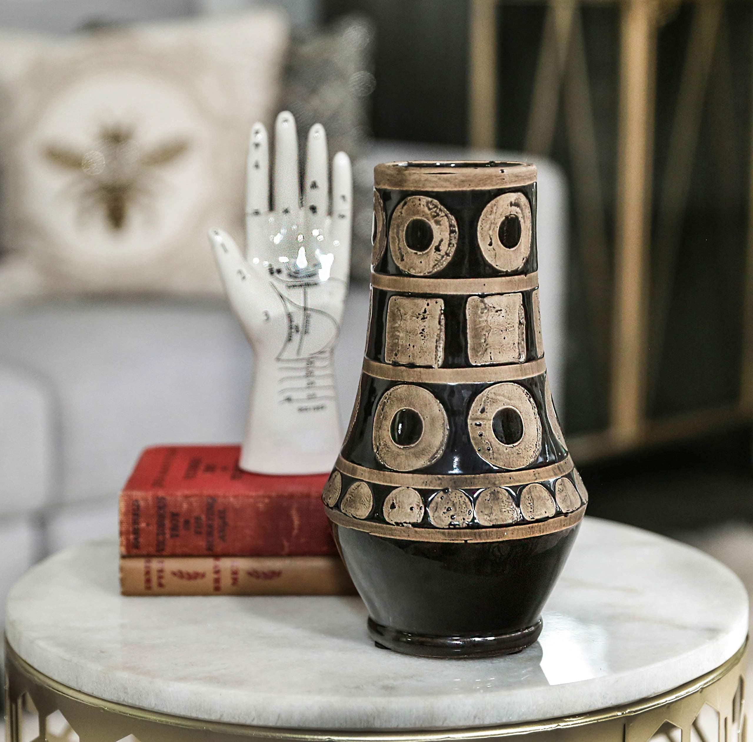 Black Vase for URBCJ